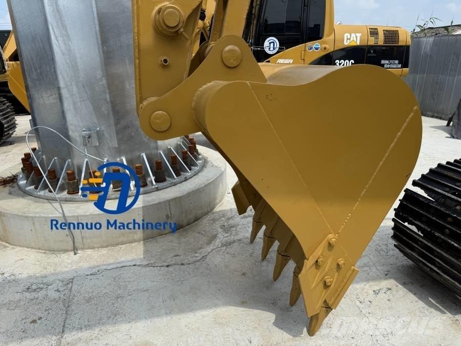 CAT 320B Pelle sur chenilles