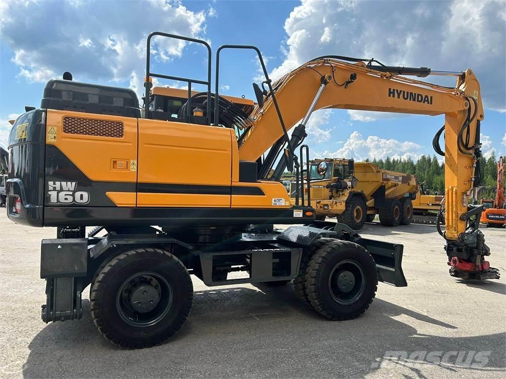 Hyundai HW160 Pelle sur pneus