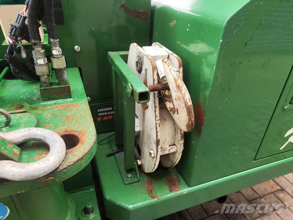 Unic URW 706 CDE Grue sur chenilles