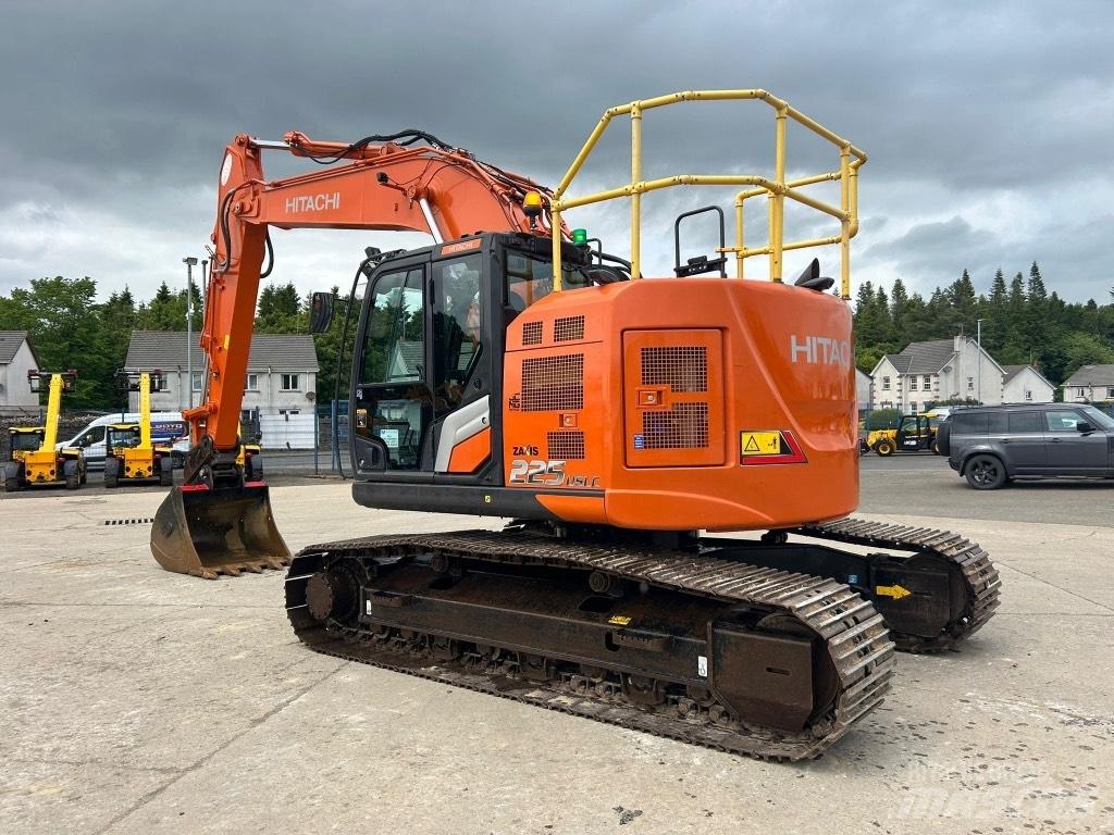 Hitachi ZX225 USLC-7 Pelle sur chenilles