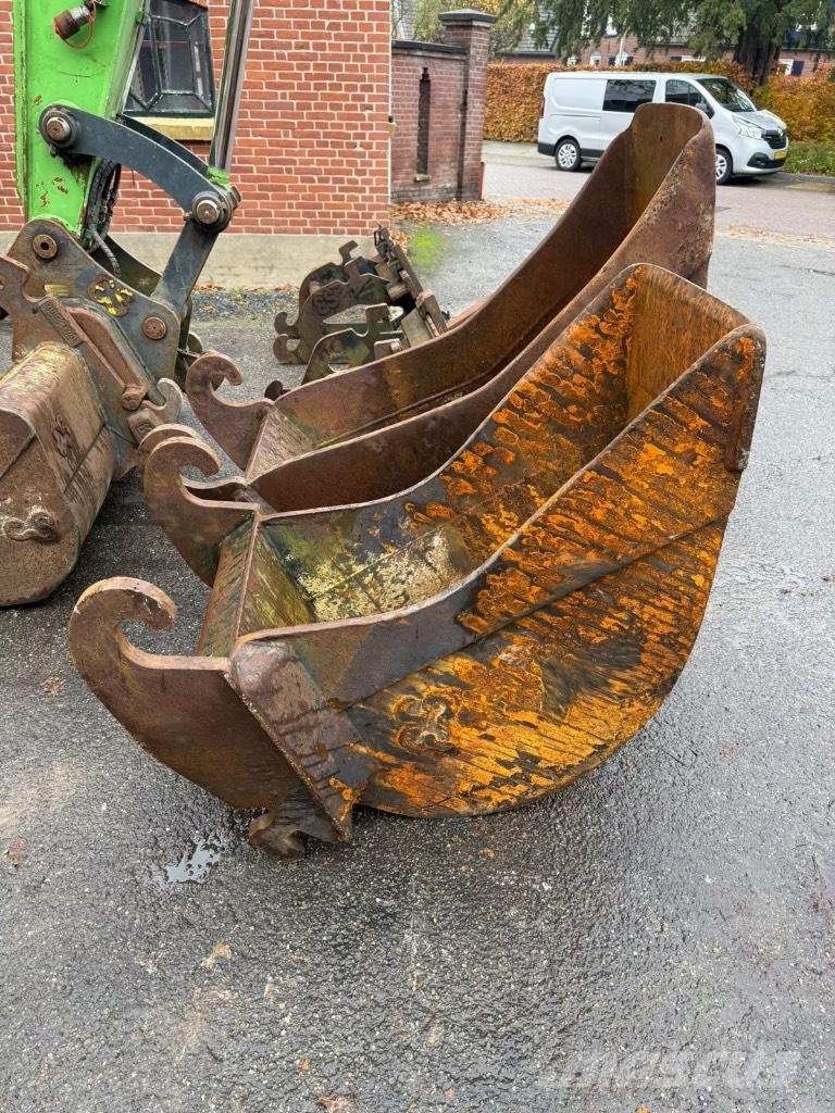 Hyundai R140W-9 Pelle sur pneus