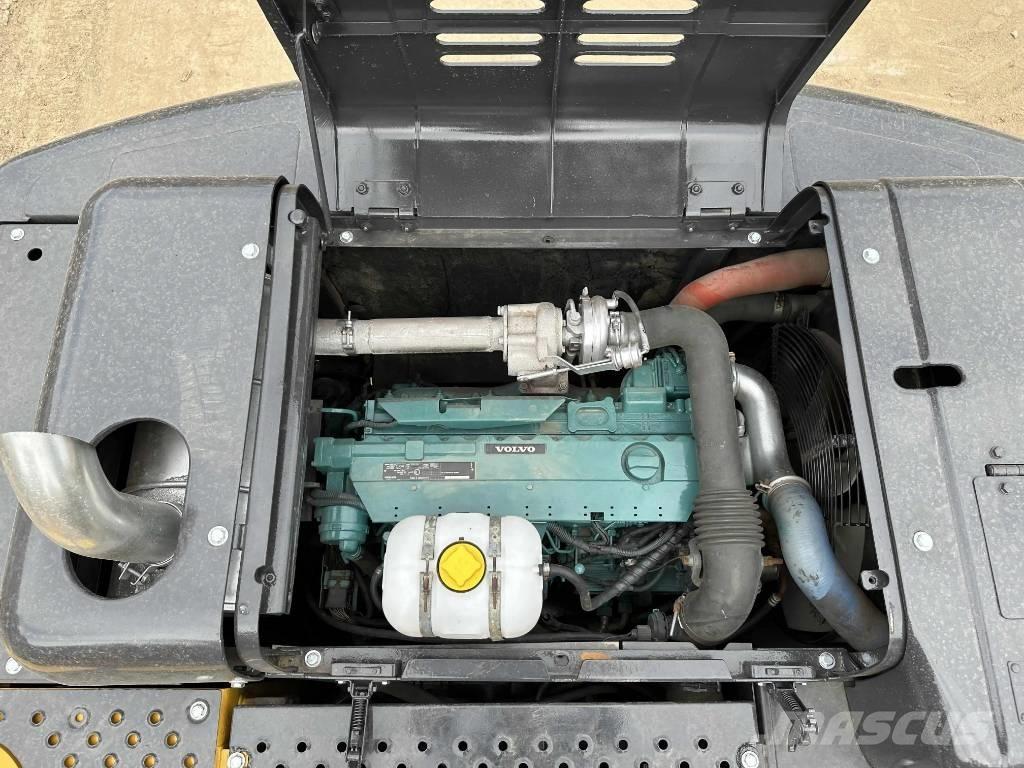 Volvo EC210D Pelle sur chenilles