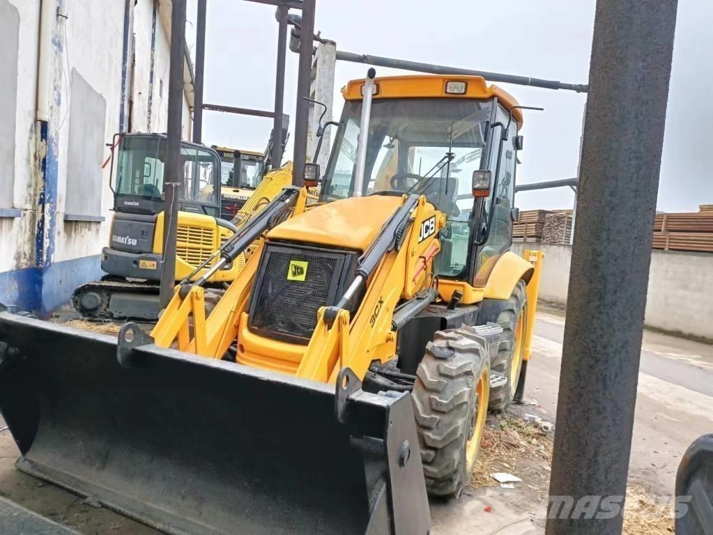 JCB 3 CX Pelle sur pneus