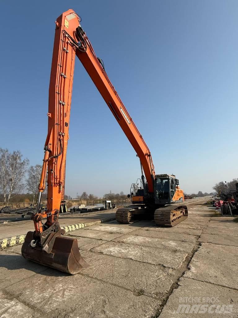 Doosan DX 300 LC-5 Pelle longue portée