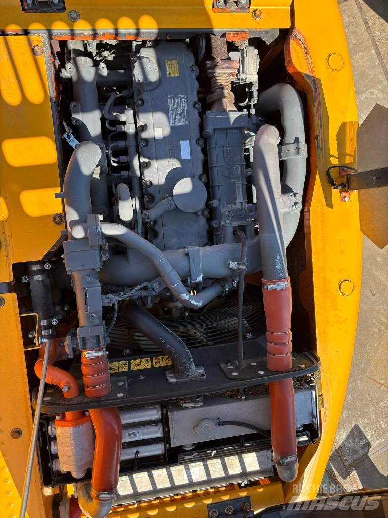 Doosan DX 160 W-3 Pelle sur pneus