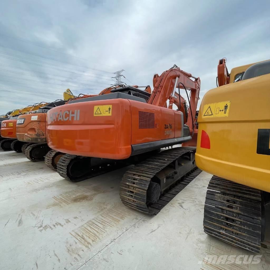 Hitachi ZX 240 Pelle sur chenilles