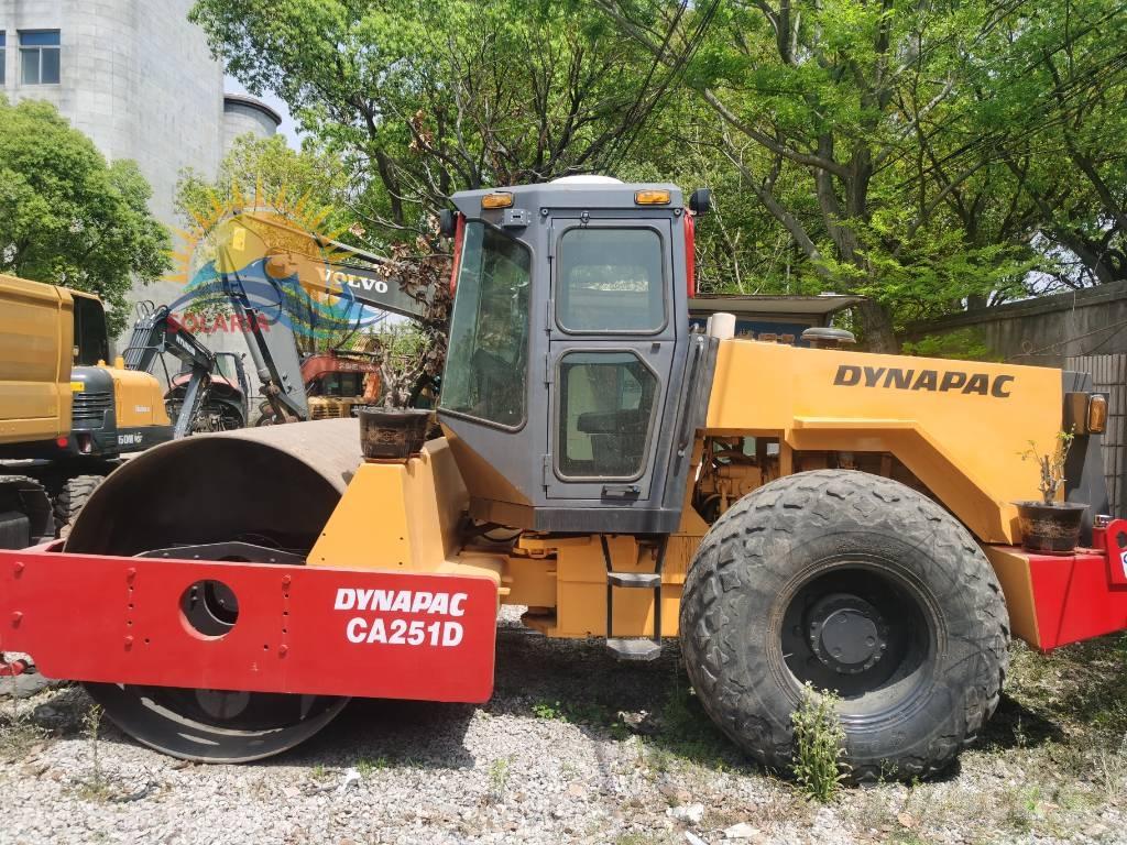 Dynapac CA 251 D Rouleaux monocylindre