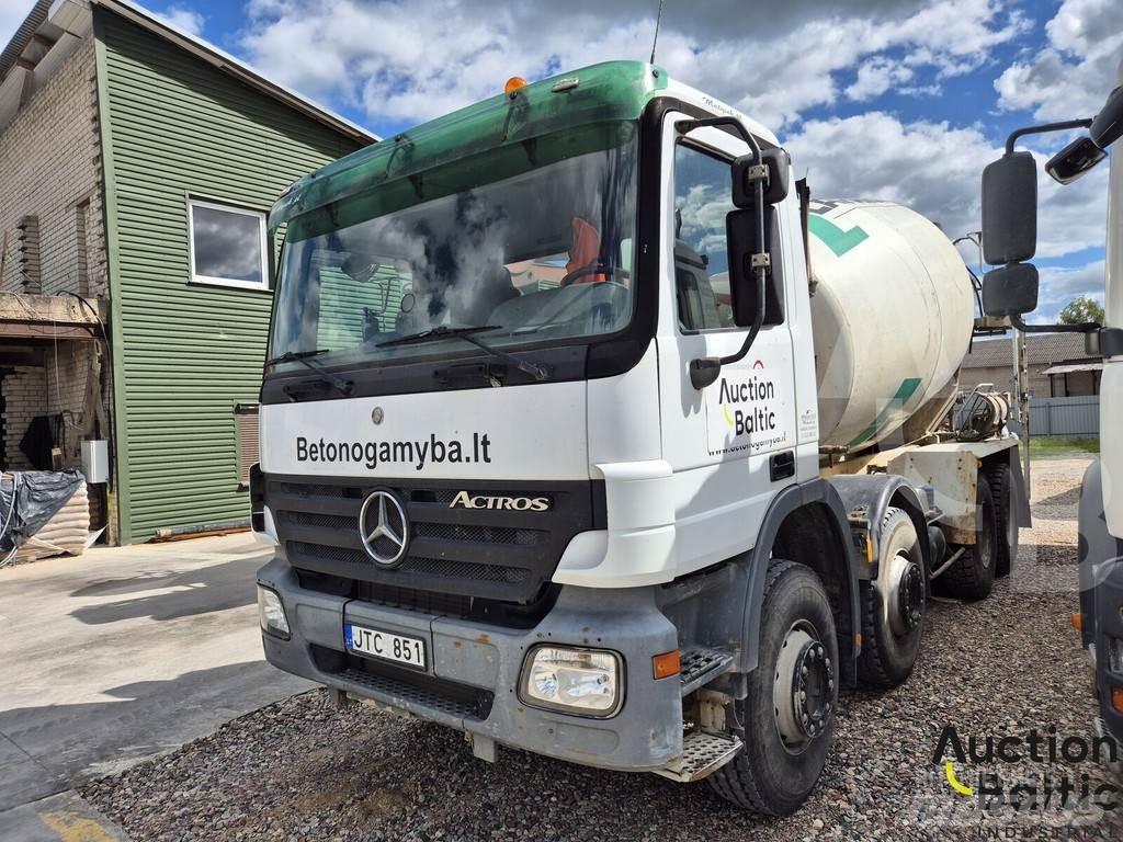 Mercedes-Benz 3236 Camion malaxeur