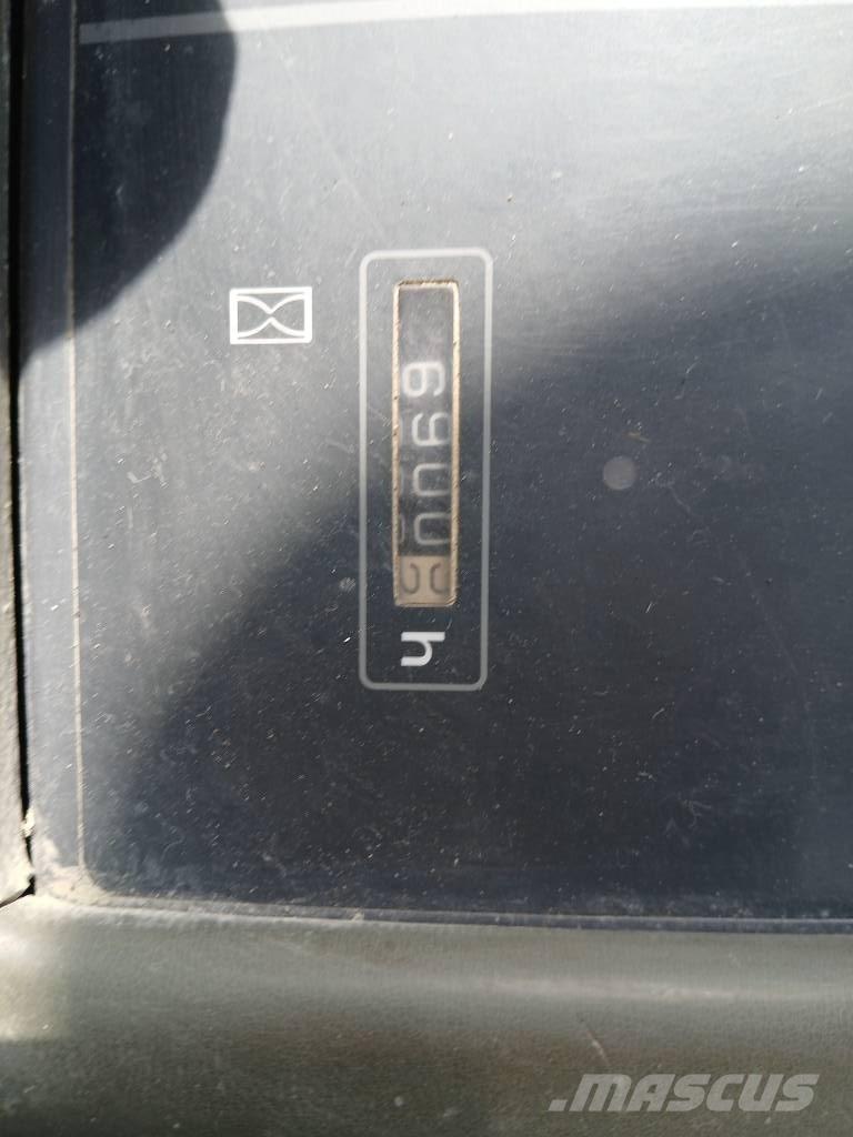 Komatsu WA 470-3H Chargeuse sur pneus