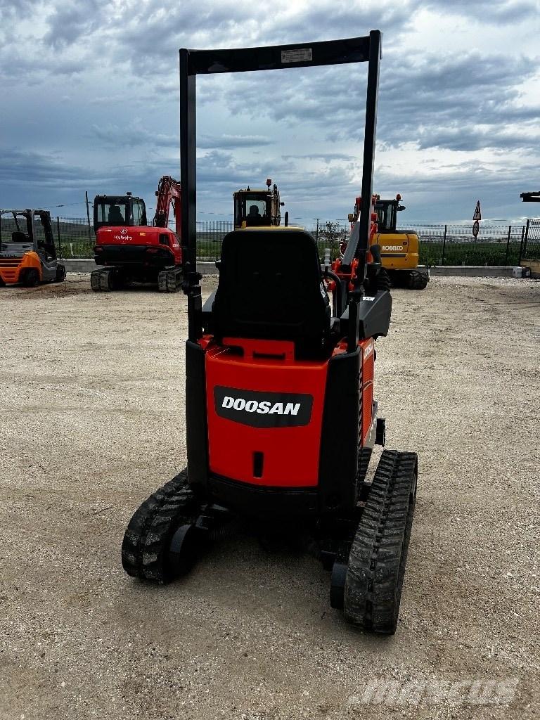 Doosan DX 10 Z Mini pelle < 7t