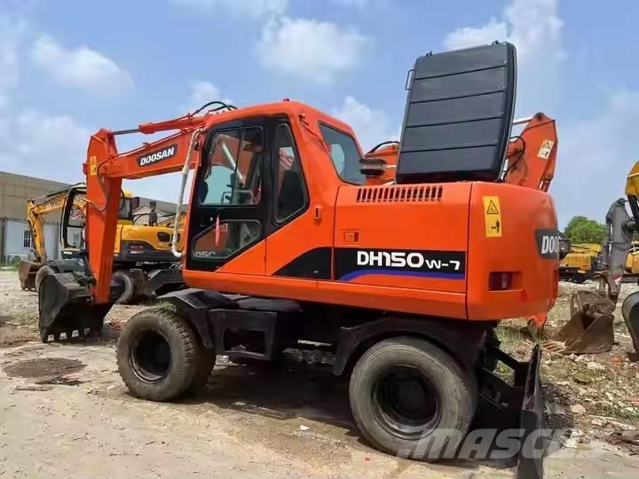 Doosan DH150W-7 Pelle sur pneus