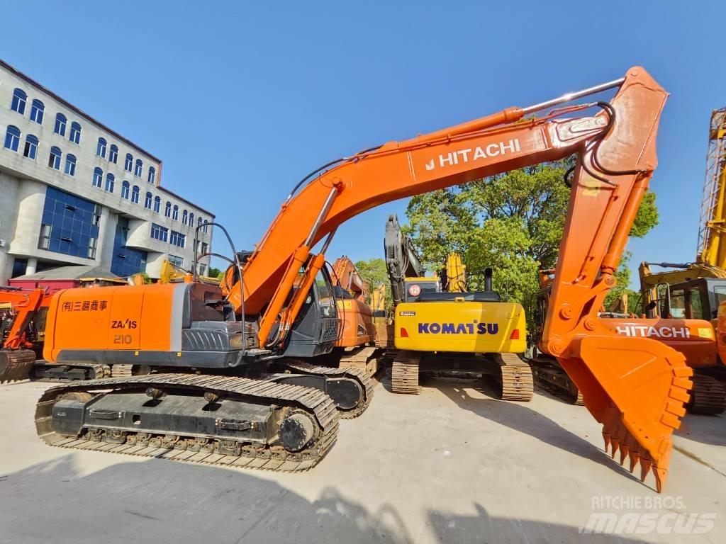 Hitachi ZX 210 Pelle sur chenilles