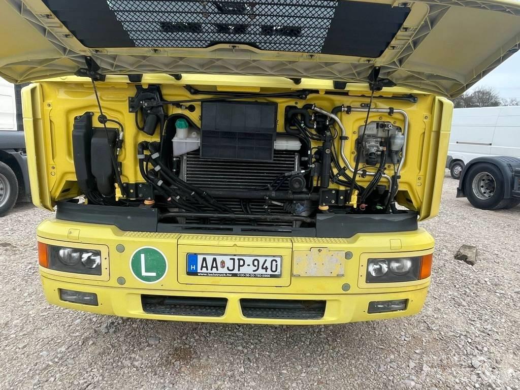 MAN F 2000 Camion plateau ridelle avec grue
