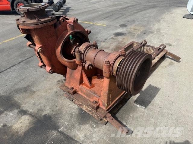 Warman dredge pump. Dragueurs
