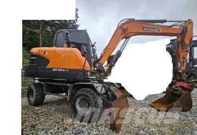Doosan DX65W Pelle sur pneus