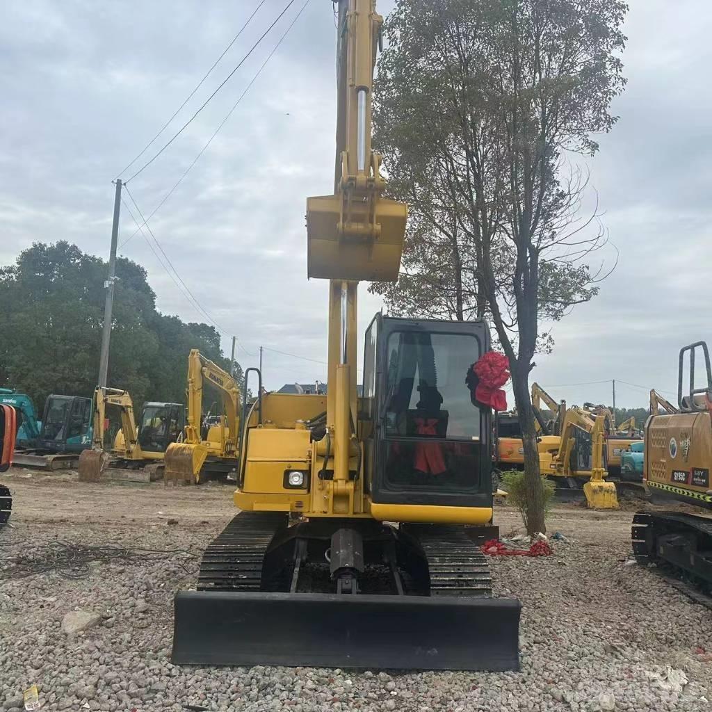Komatsu PC 70 Mini pelle < 7t