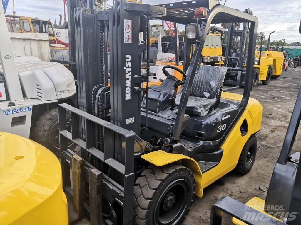 Komatsu 3 Chariots diesel