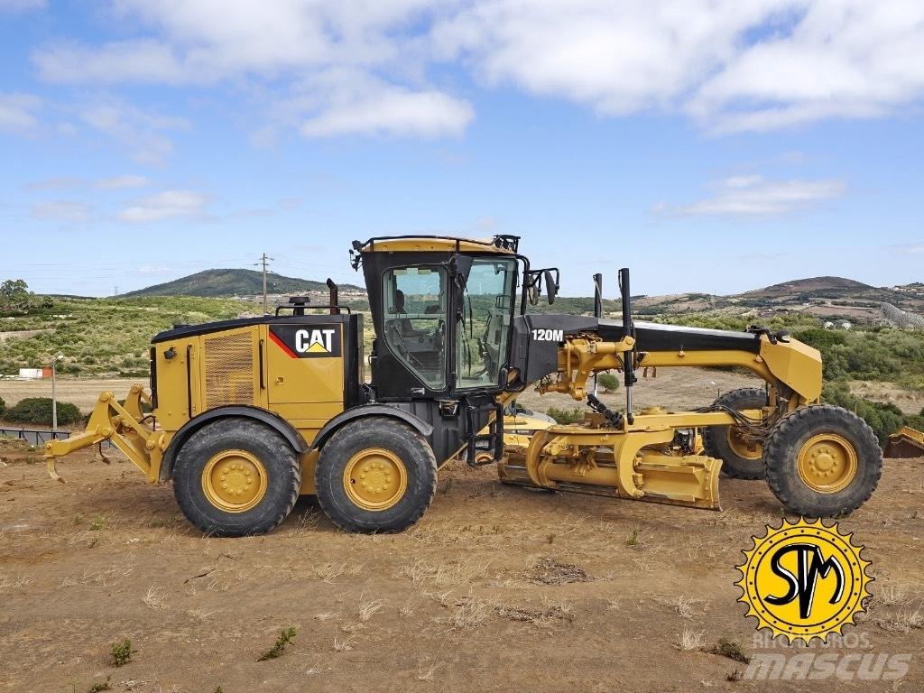 CAT 120 M Niveleuse
