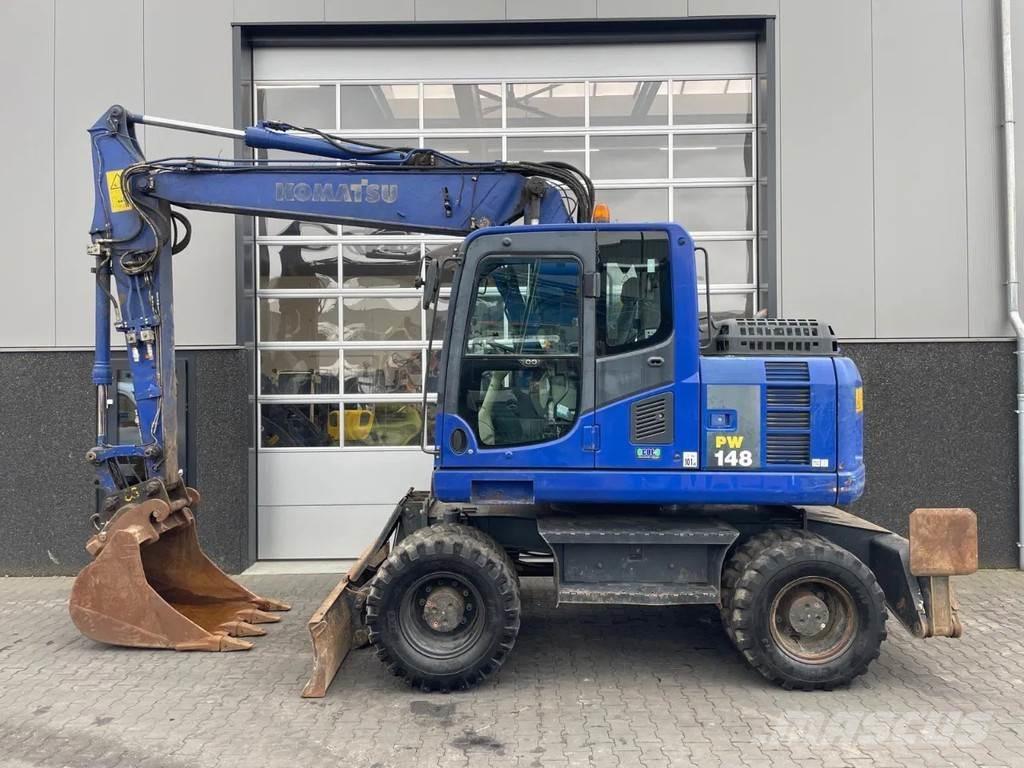 Komatsu PW148-8 Pelle sur pneus