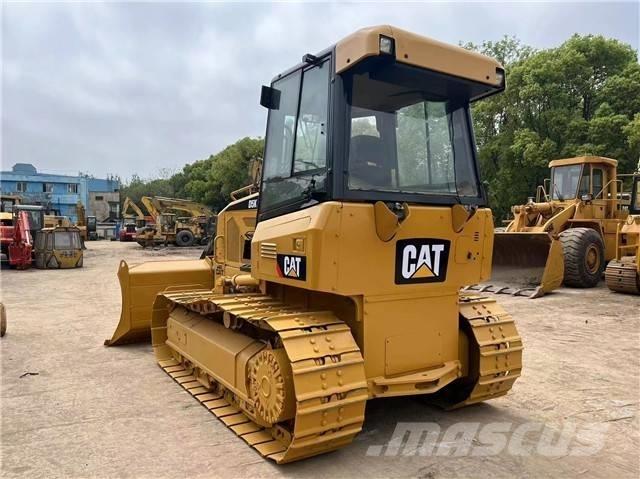 CAT D 5 K Bouteurs sur chenilles