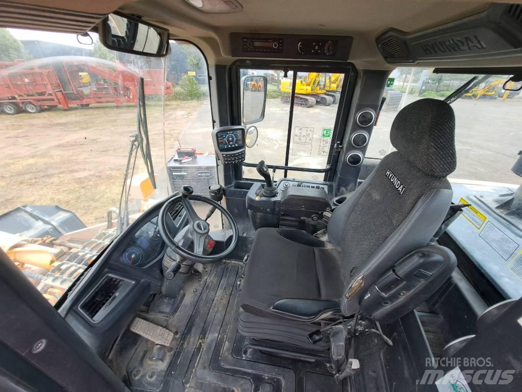 Hyundai HL940 Chargeuse sur pneus