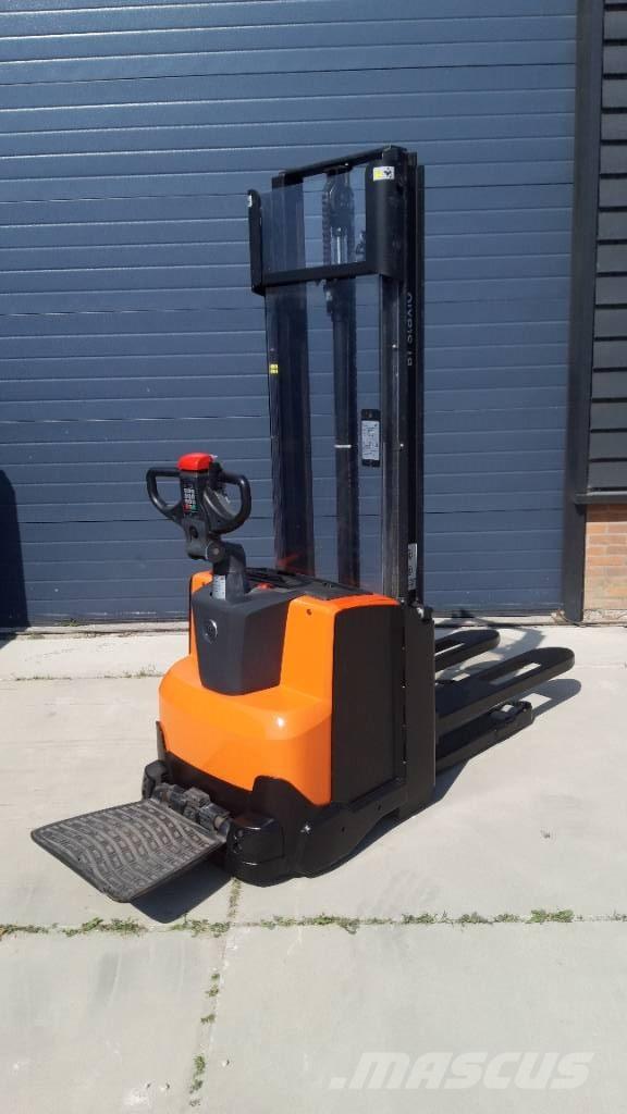 BT SWE 120 Gerbeurs Automoteurs