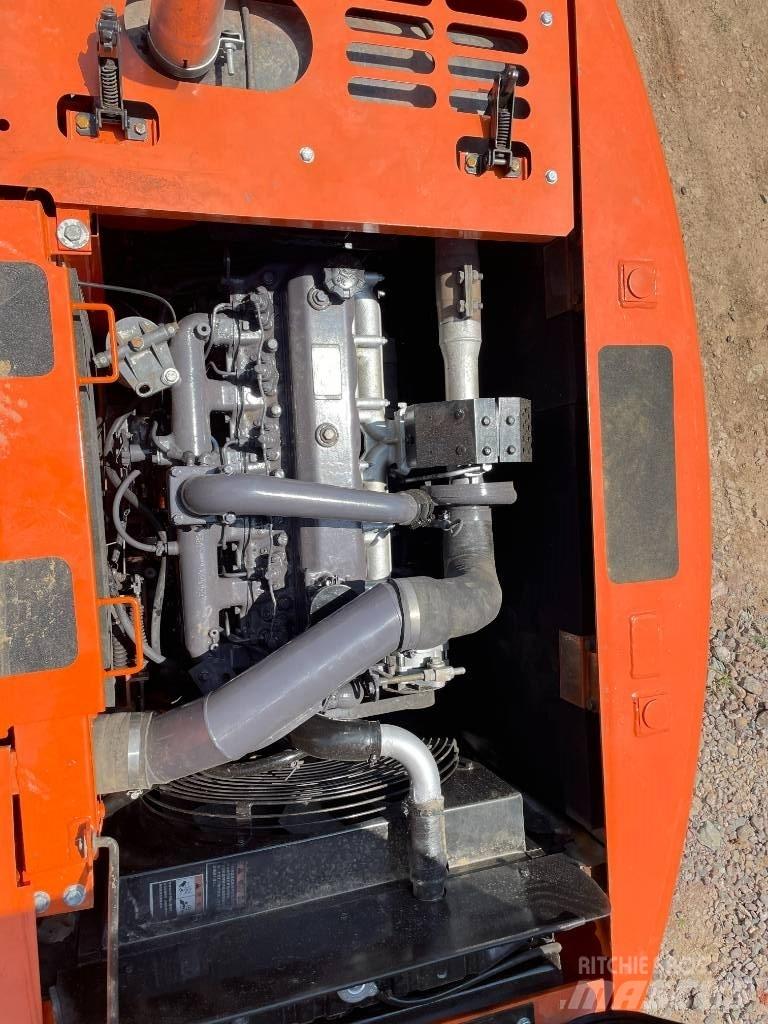Doosan 150 Pelle sur pneus