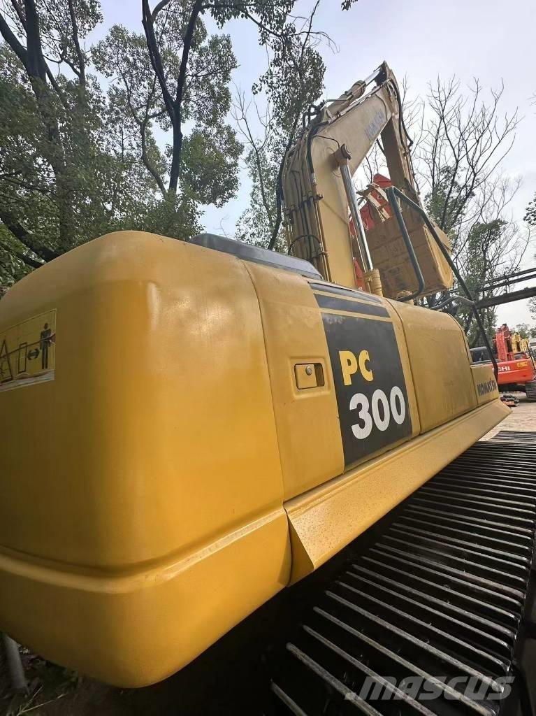 Komatsu PC 300 Pelle sur chenilles