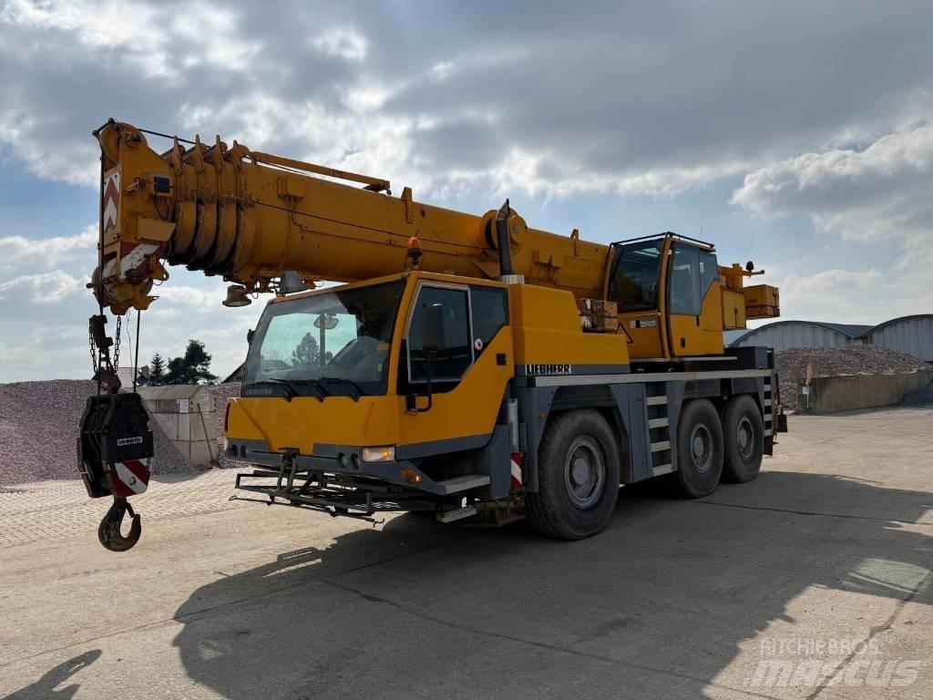 Liebherr LTM1055/1 Grues tout terrain