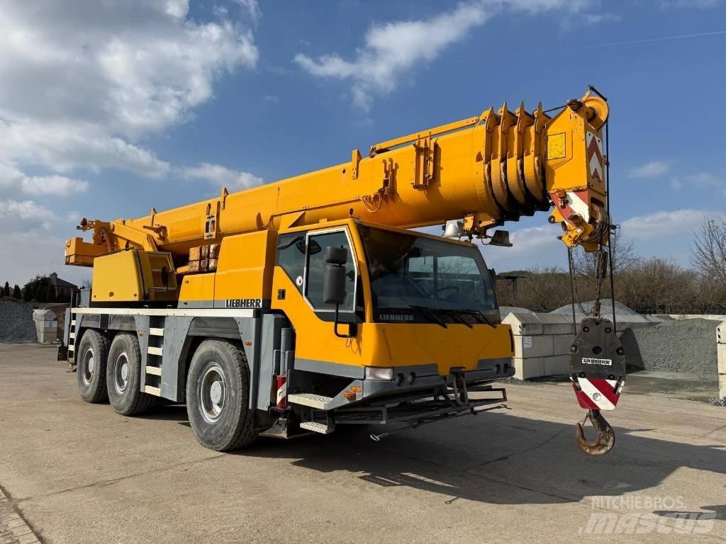 Liebherr LTM1055/1 Grues tout terrain