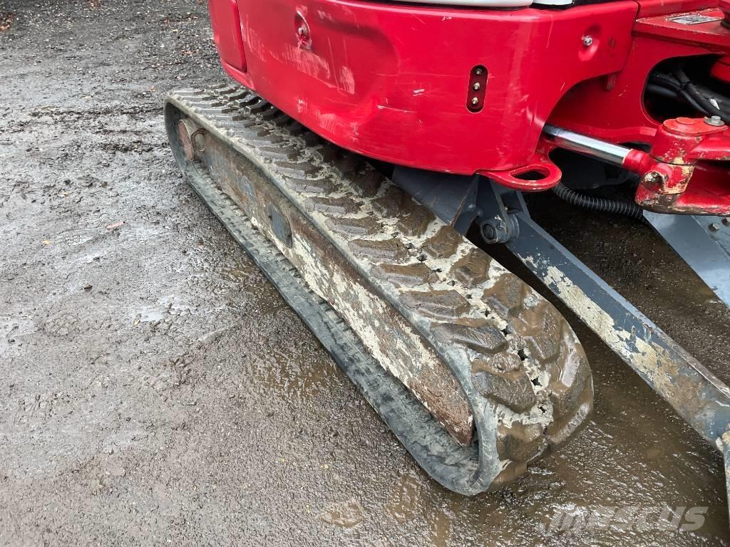 Takeuchi TB 325 R Mini pelle < 7t