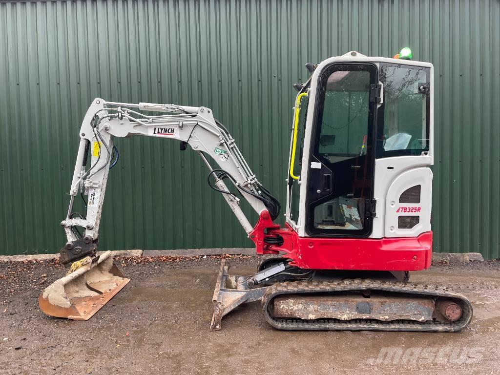 Takeuchi TB 325 R Mini pelle < 7t
