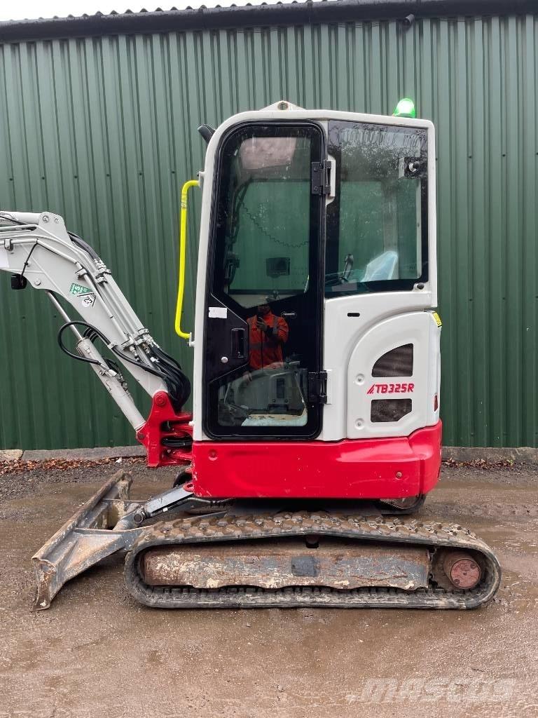 Takeuchi TB 325 R Mini pelle < 7t
