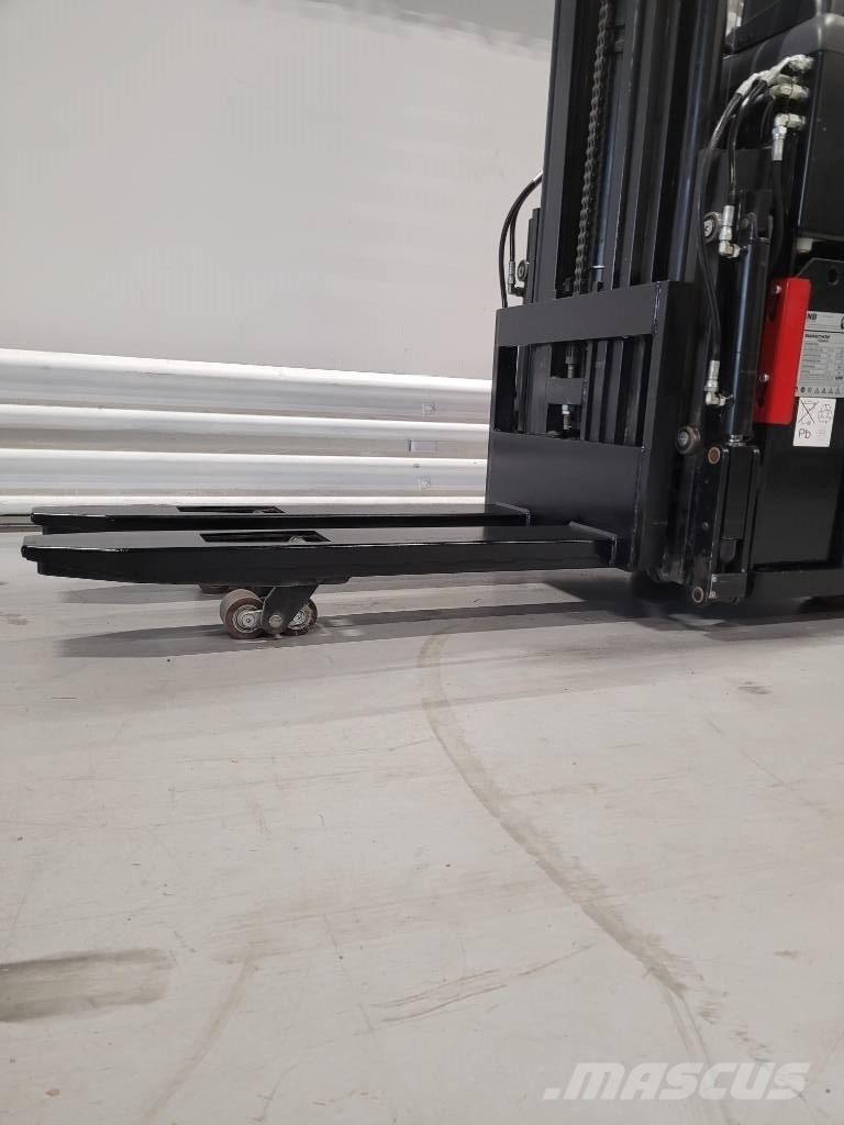 Rocla SST 16 ACI Gerbeurs Automoteurs