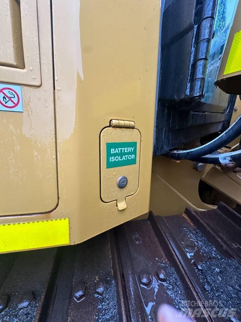 CAT PL 61 Poseur de canalisation