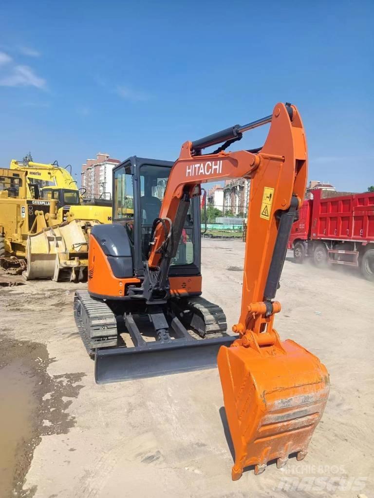 Hitachi ZX35-5A Mini pelle < 7t