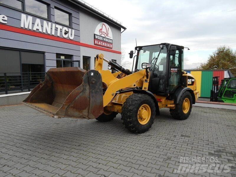 CAT ( CAT ) 906M Chargeuse sur pneus