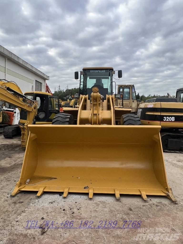 CAT 966L Chargeuse sur pneus
