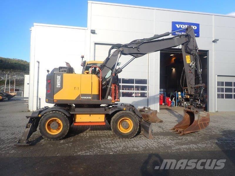 Volvo EWR 150 E Pelle sur pneus