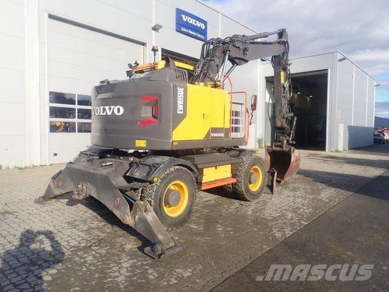 Volvo EWR 150 E Pelle sur pneus
