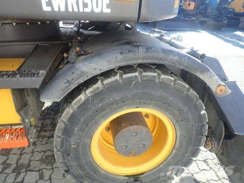 Volvo EWR 150 E Pelle sur pneus