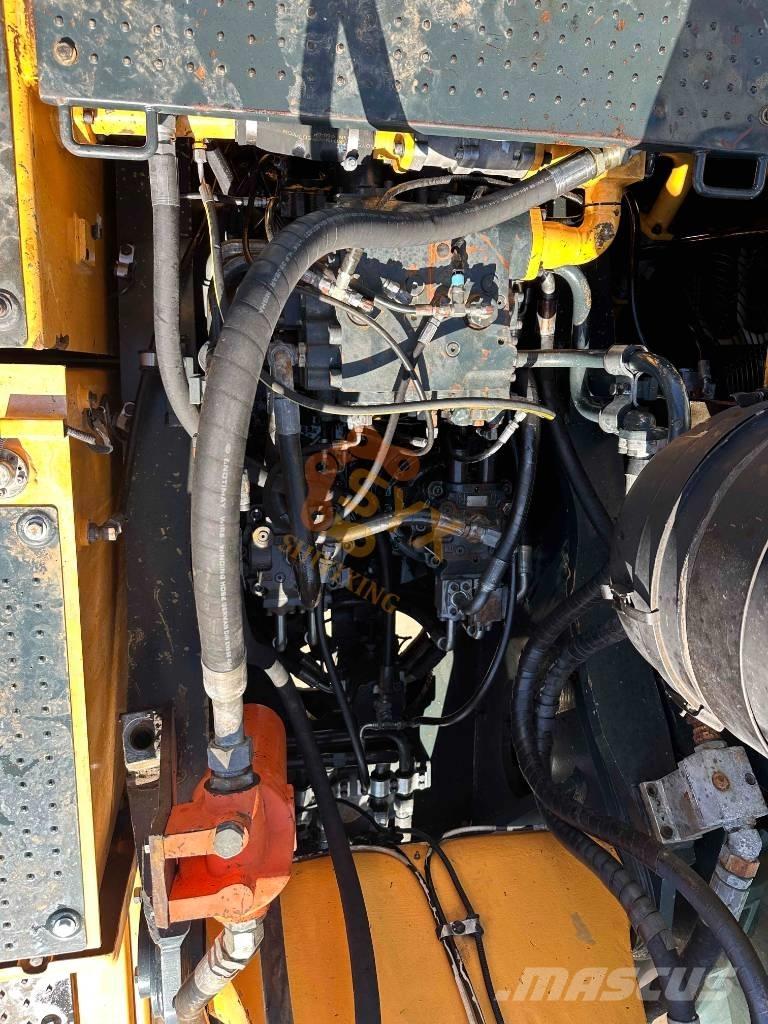 Hyundai Robex 520 VS Pelle sur chenilles