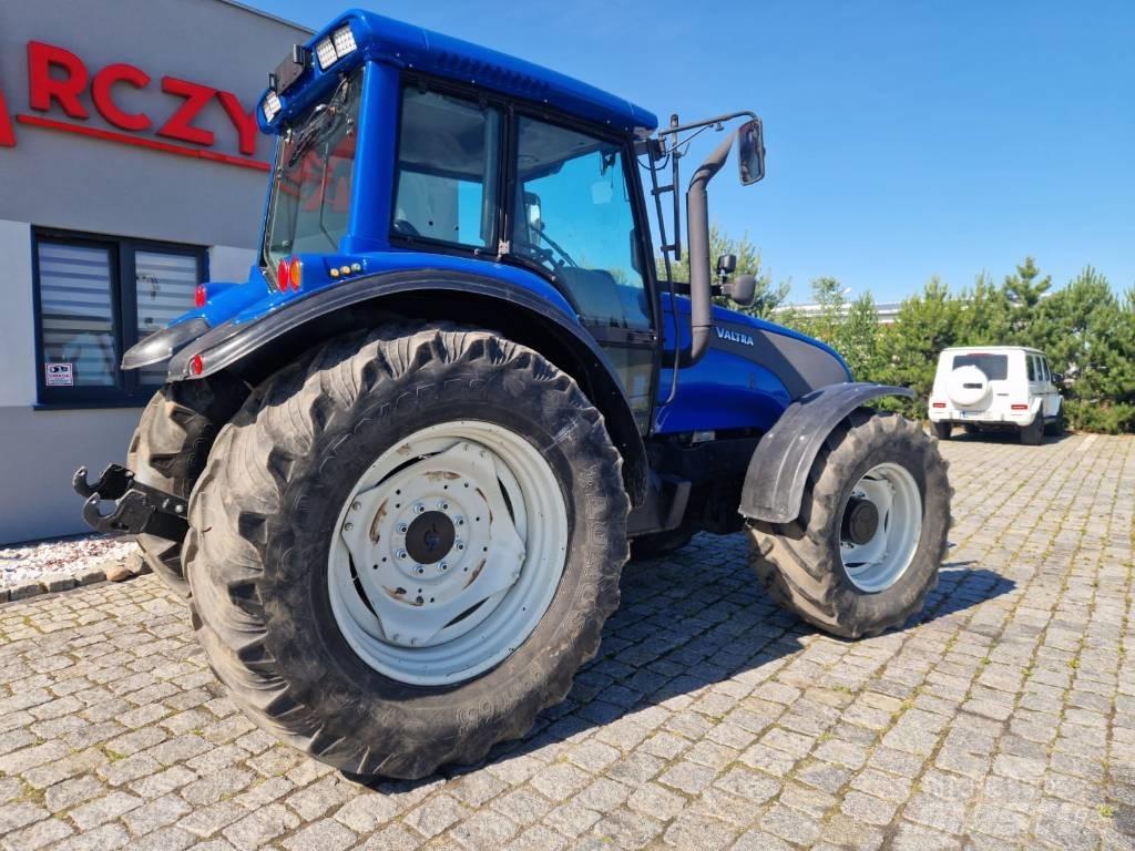 Valtra T 140 Tracteur