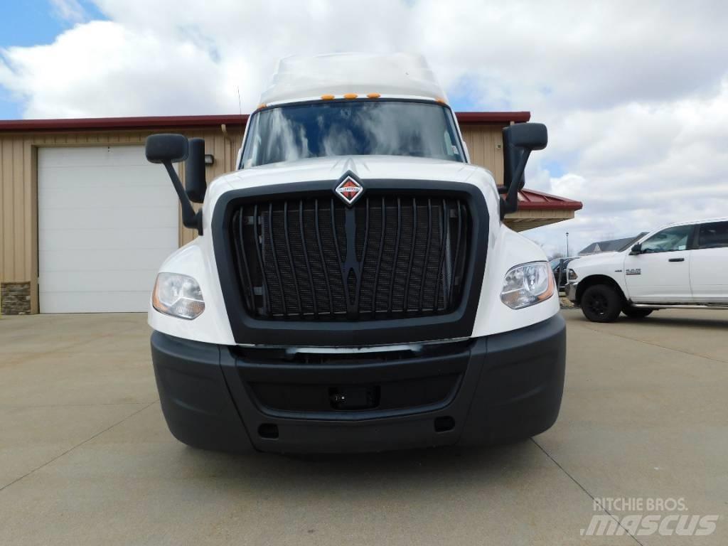 International LT 625 Tracteur routier