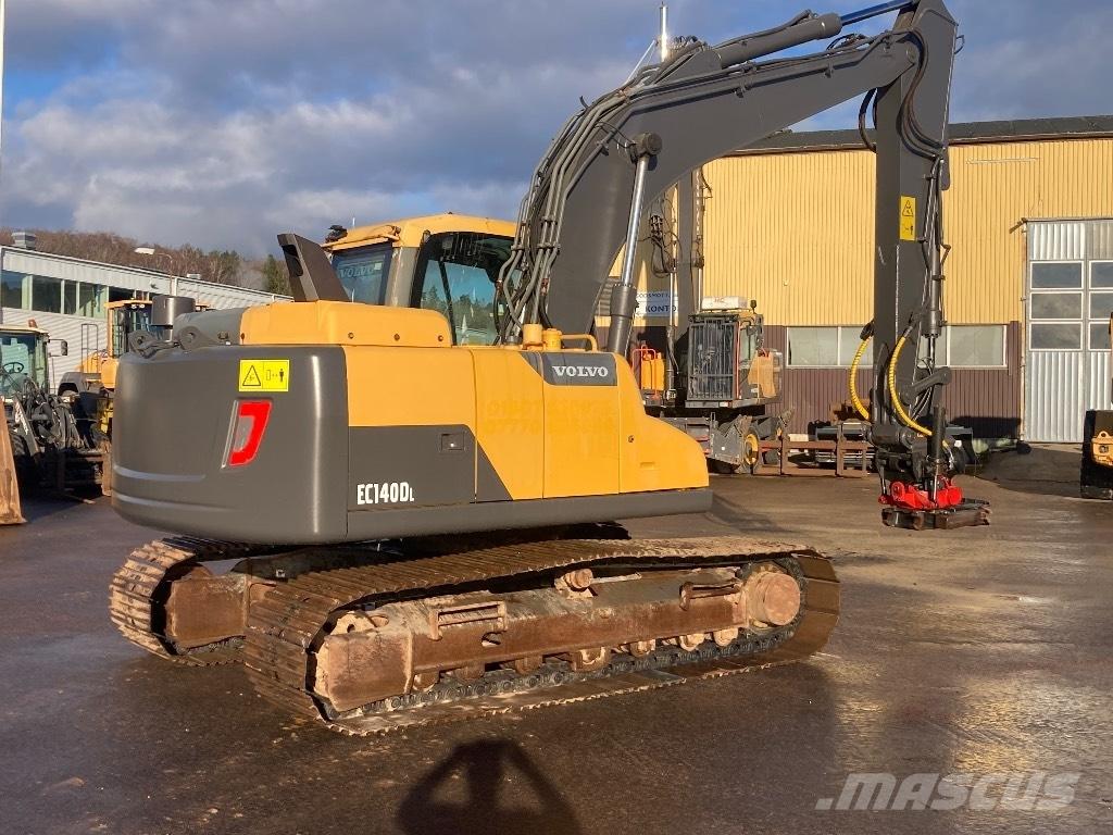 Volvo EC 140 DL Pelle sur chenilles