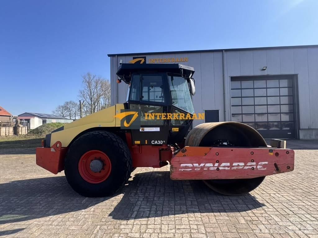 Dynapac CA 302 D Rouleaux monocylindre