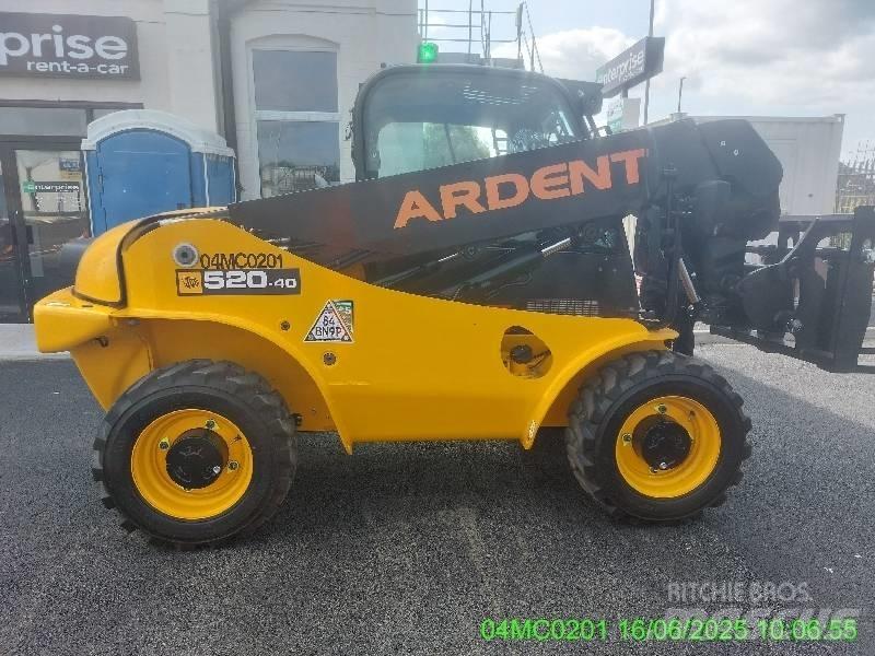 JCB 520-40 Chariot télescopique