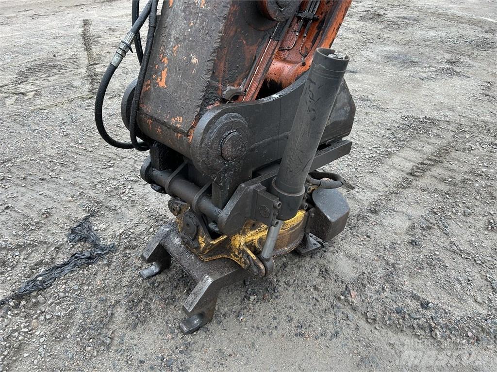 Hitachi ZX210LC-3 Pelle sur chenilles