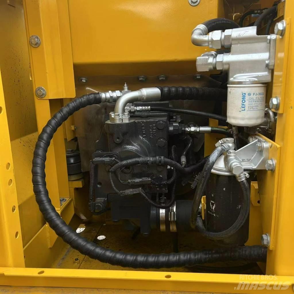 Komatsu 130-7 Pelle sur chenilles