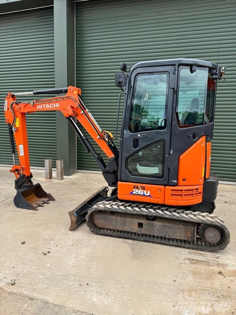 Hitachi 26U-6 CR Mini pelle < 7t